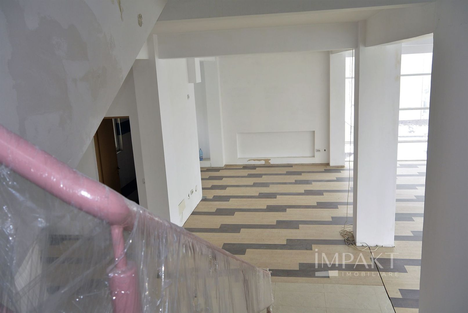 Cladire de birouri cu  spatii vitrate generoase in Zorilor. - Poză 8