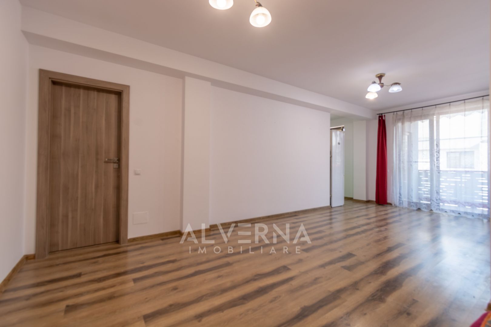 Apartament 3 camere | Finisat | 76 Mp | 2 Bai | Zona VIVO METRO - Poză 2