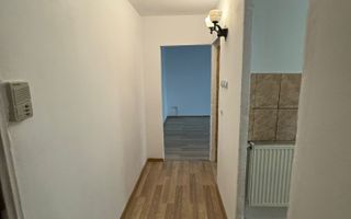 Apartament cu 3 camere Calea Bucuresti - Poză 9