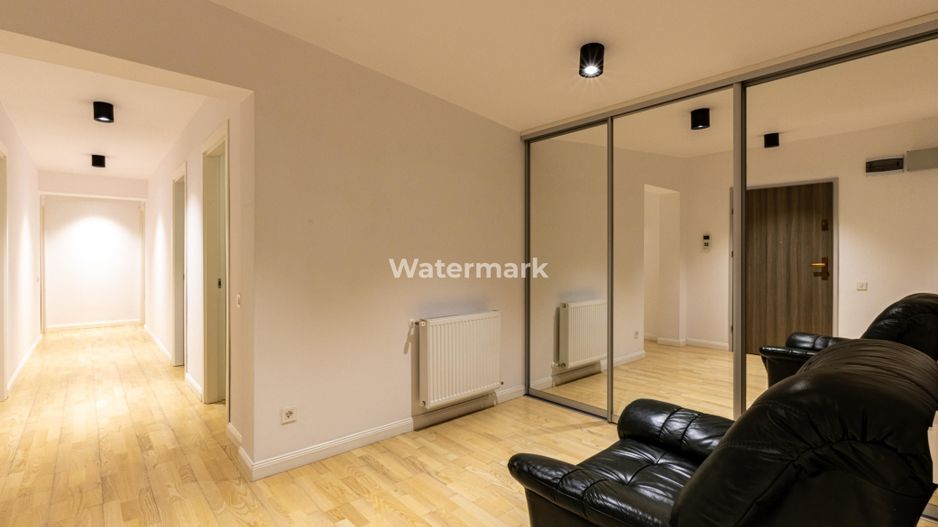 Apartament cu 4 camere de închiriat în zona Alexandru cel Bun - Poză 8