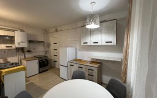 Apartament 2 camere-balcon-curte comuna-parcare-Zona Spalatoria Mara - Poză 4