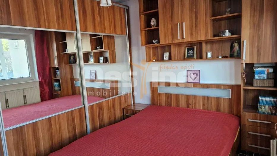 Apartament 3 camere la etaj intermediar, cu loc de parcare, zona Astra - Poză 2