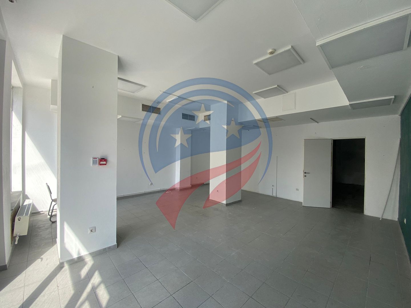 SPATIU BIROU SAU COMERCIAL BINE POZITIONAT IN CART BRAZDA - Poză 1