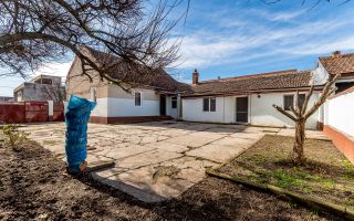 Casă cu teren 846 mp Micalaca, Strada Lipovei. Ocazie rară! - Poză 2