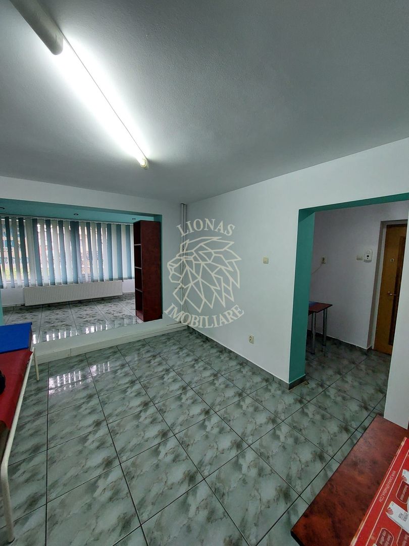 Spatiu comercial 47 mp-vitrina-ideal cabinet-Zona Decebal - Poză 1