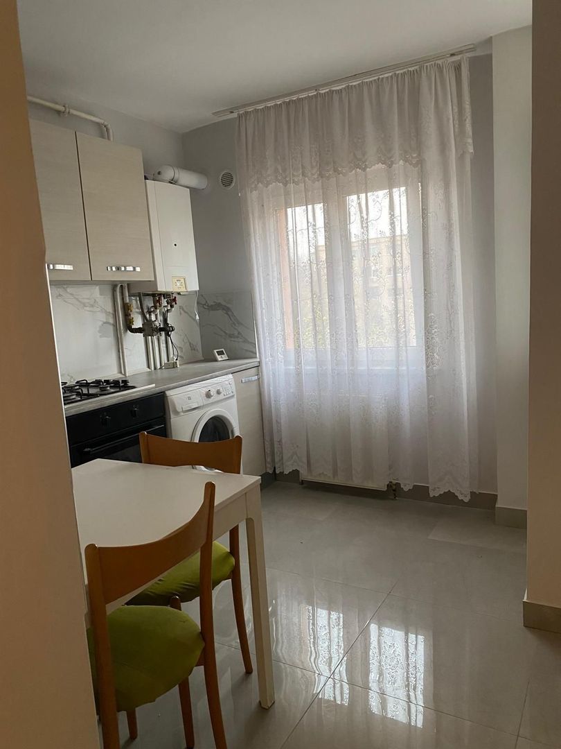 Garsonieră decomandată, spațioasă – zona Confectii - Poză 2