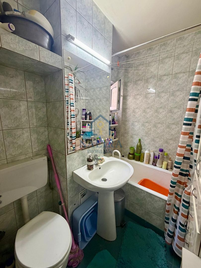 Apartament cu 3 camere de vânzare + garaj - Poză 5