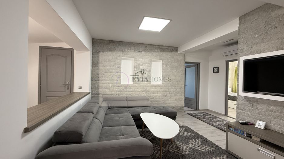 3 camere/ 2 bai/ balcon  – Zona Piata 1 Mai - Poză 2