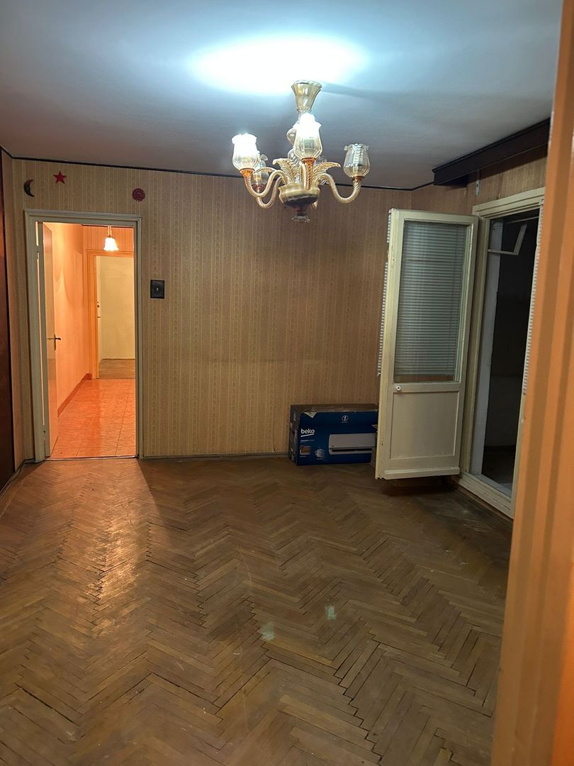 Vanzare apartament 3 camere Titan-Aleea Zavideni, parc Titanel, metrou - Poză 1