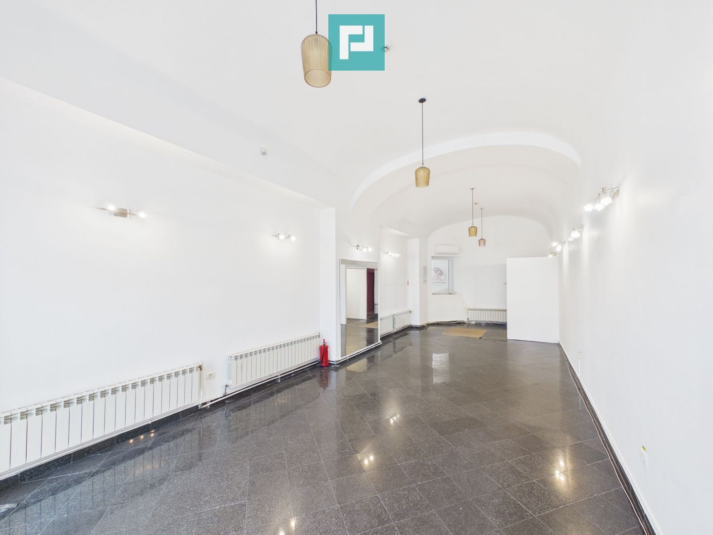 DE ÎNCHIRIAT | SPAȚIU COMERCIAL 60 MP ULTRACENTRAL - Poză 1