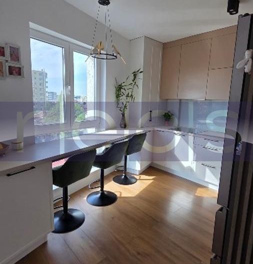 VANZARE 3 CAMERE DECOMANDAT - PARCARE  INCLUSA IN PRET -VITAN MALL - Poză 2