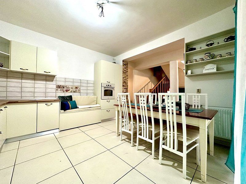 Casa la intrare în Ghiroda - Poză 9