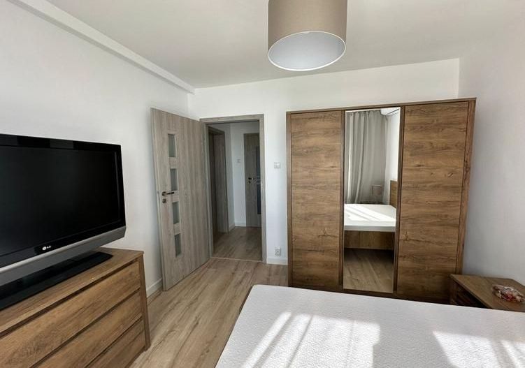 De închiriat apartament 2 camere complet renovat, Skyline view,  Baba Novac - Poză 1