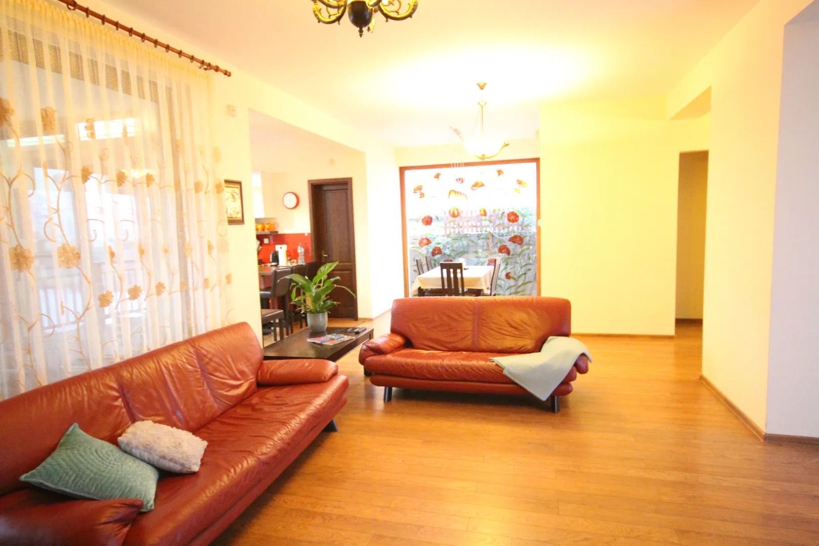 Calduroasa si primitoare - Poză 18