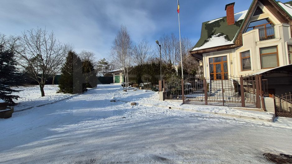 Vânzare, casă, 180 mp + 5 ari strada Calea Trușenilor ,Trușeni. - Poză 1