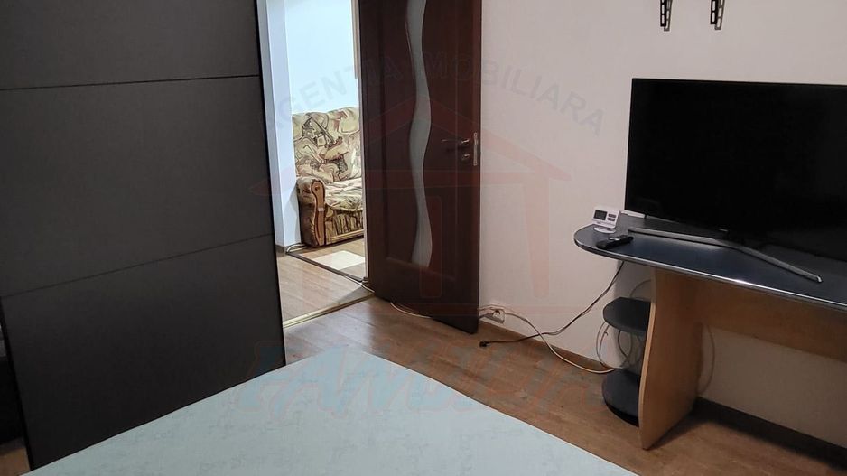 Inchiriere apartament 2 camere, Micro 20, 62 mp, 350 EURO/Luna - Poză 1