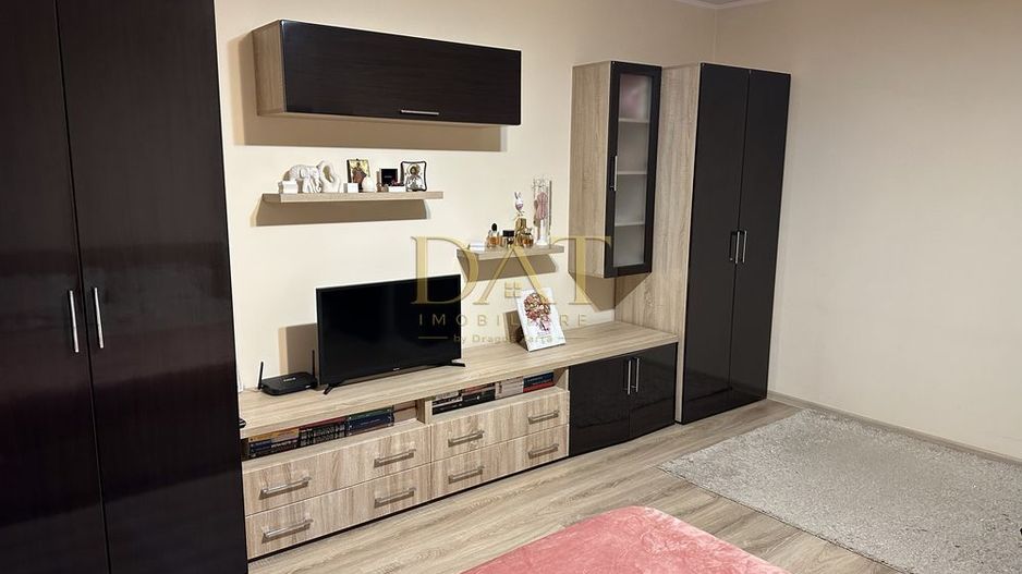 Apartament cu 1 cameră decomandat | 45 mp | Zona Farmec - Poză 1