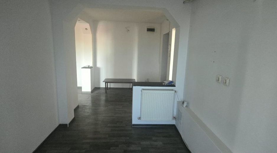De vânzare apartament 2 camere decomandat | Zona 8 Mai - Poză 8