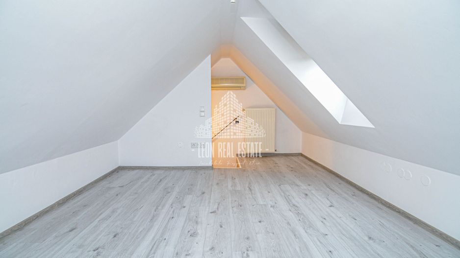 Casă înșiruită în prima parte a Florestiului, zona Stadion - Someșului - Poză 24