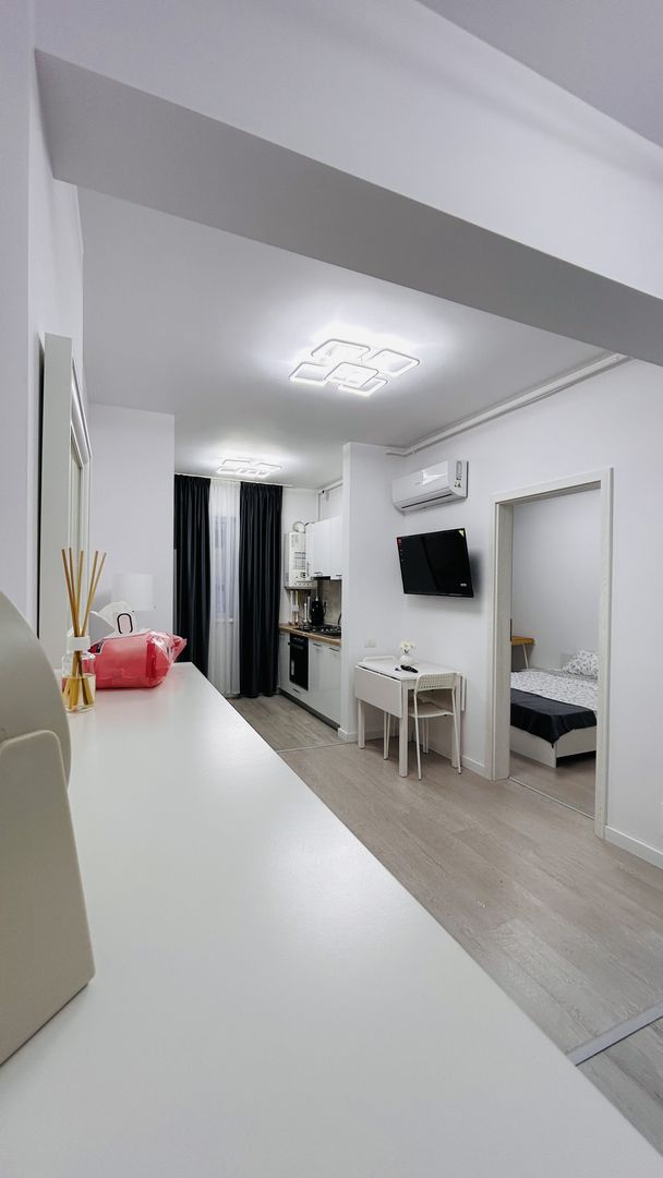 Apartament 2 camere tip studio, loc parcare subteran, prima inchiriere - Poză 1