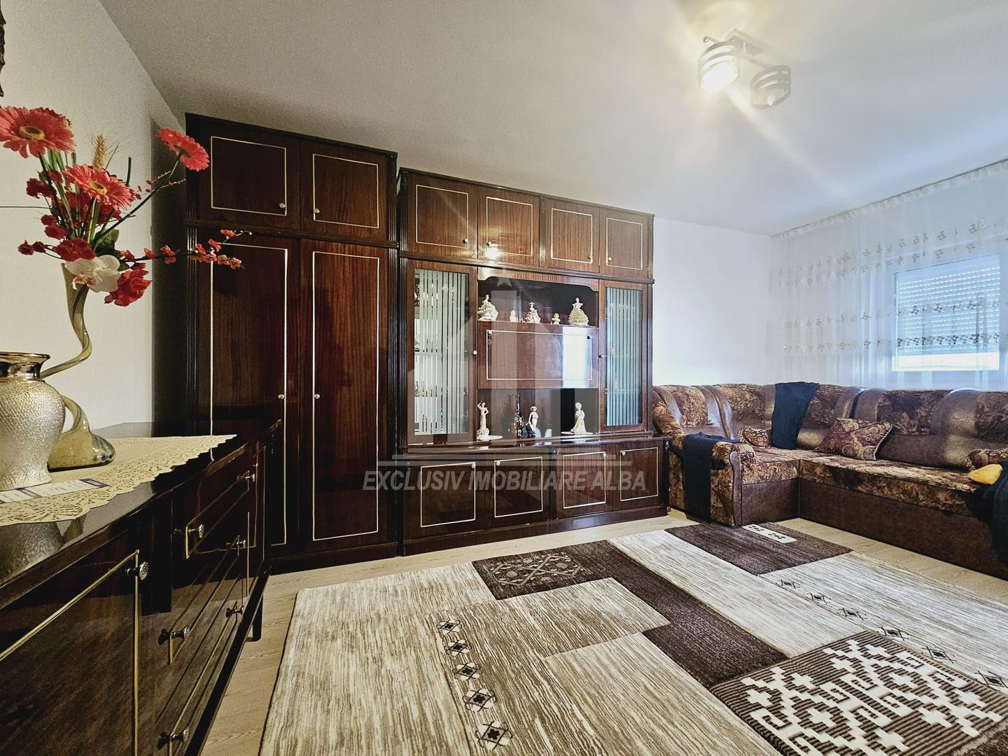Apartament cu 2 camere decomandate, Cetate - Poză 1