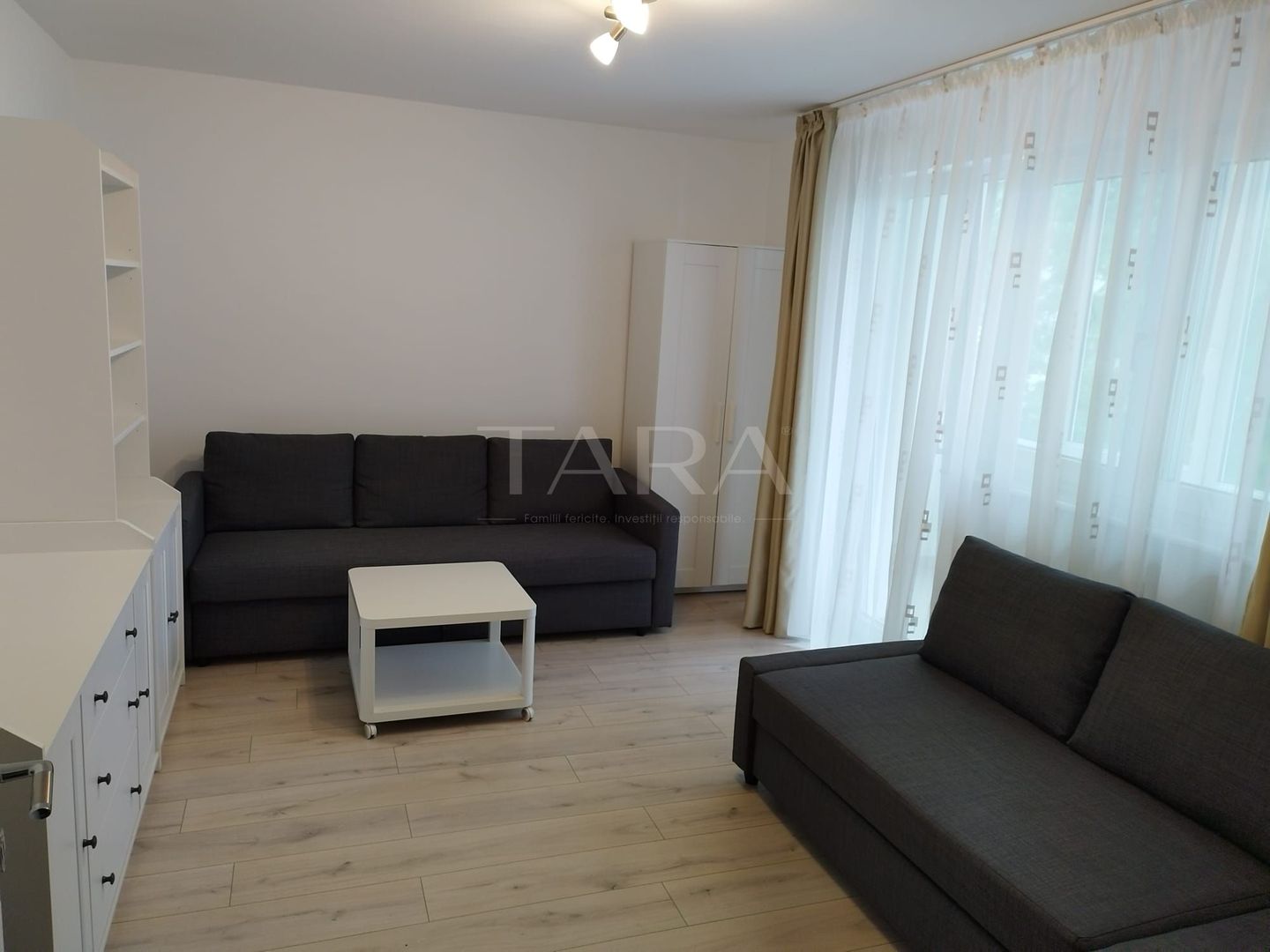 Apartament cu 3 camere decomandate, renovat complet, zona Piața Flora. - Poză 2