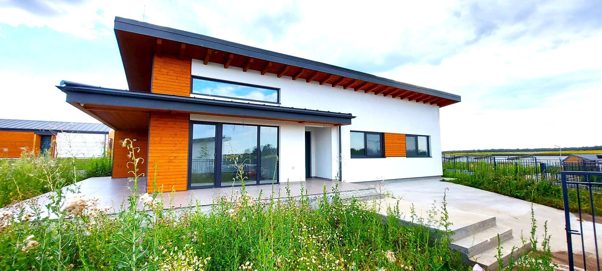 Casa de inchiriat in complex Green Future Snagov | Acces la lac Snagov - Poză 1