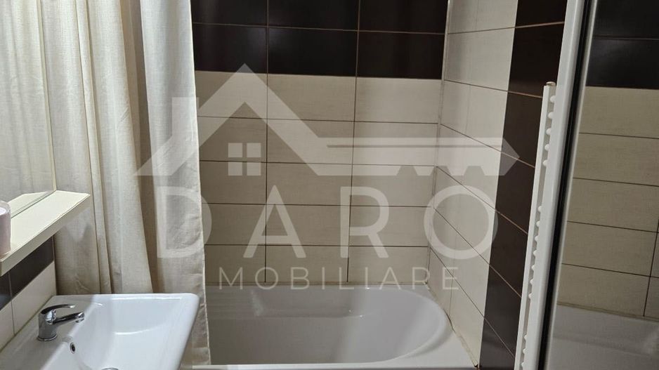 De închiriat apartament cu 3 camere în Tudor str Livezeni - Poză 3