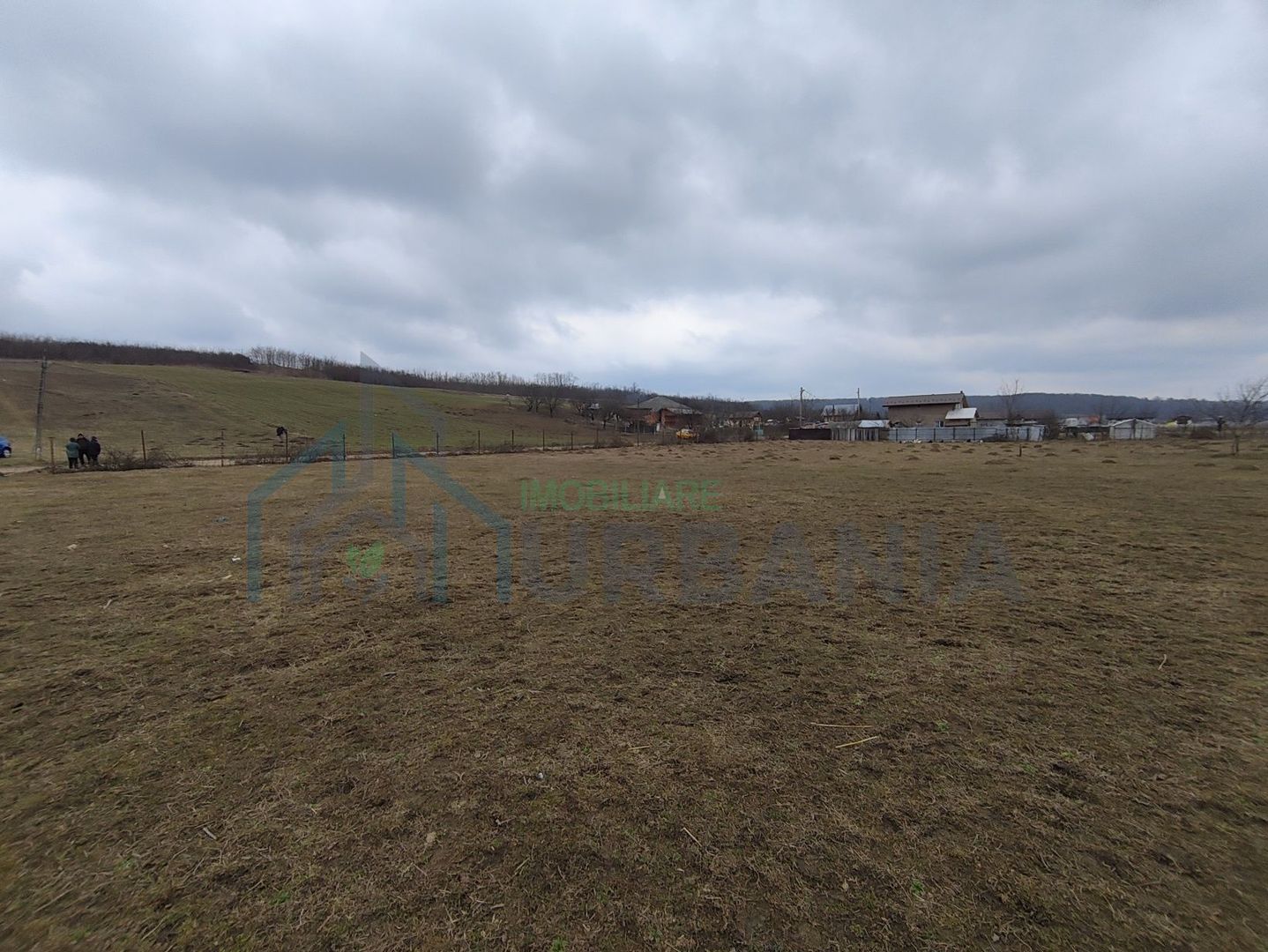 Teren intravilan de vanzare in Santas, comuna Mogosesti, judetul Iasi - 1100 mp - Poză 3
