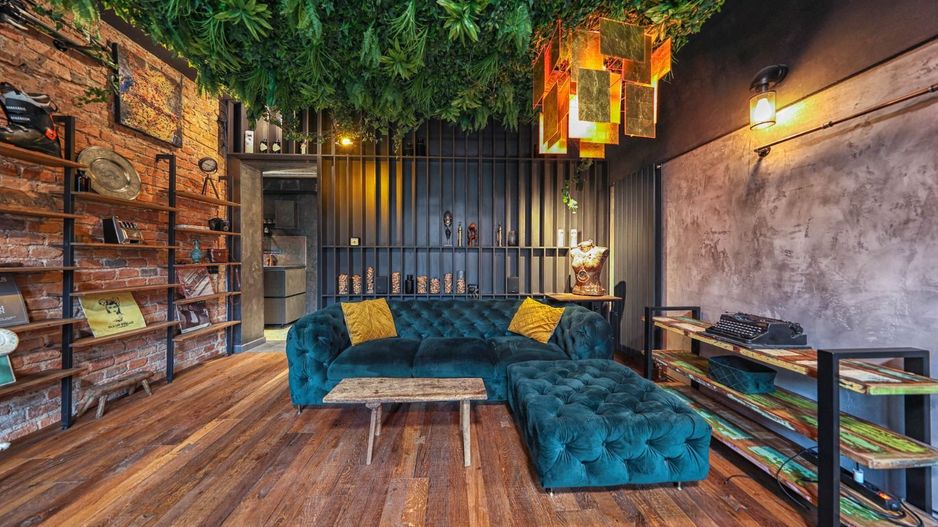 Bijuterie arhitecturală cu dotări smart in centrul Brasovului - Poză 1