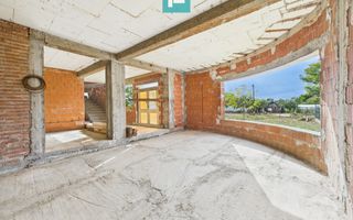 Casă la roşu S+P+1 în Bodrogu Nou - Poză 9