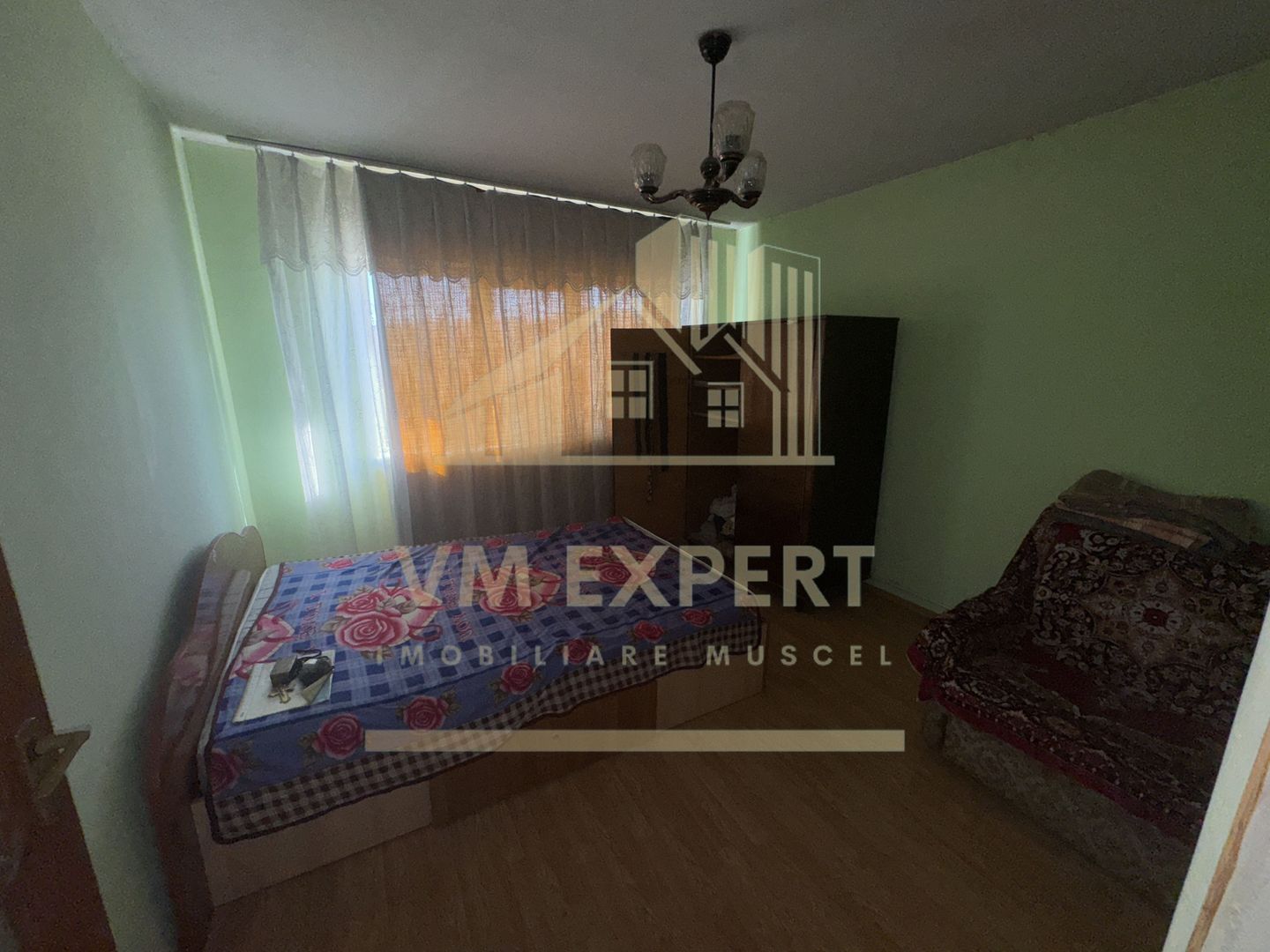 APARTAMENT 3 CAMERE ETAJ 2 CAMPULUNG CARTIER GRADISTE - Poză 2
