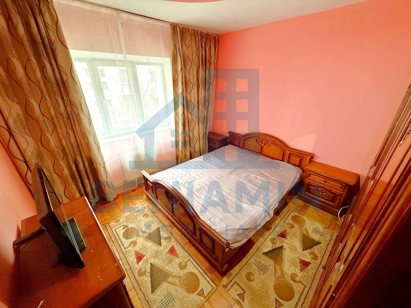 2 camere - etaj 1 - 50 mp - centrala proprie - 1981 - Florilor - Poză 1
