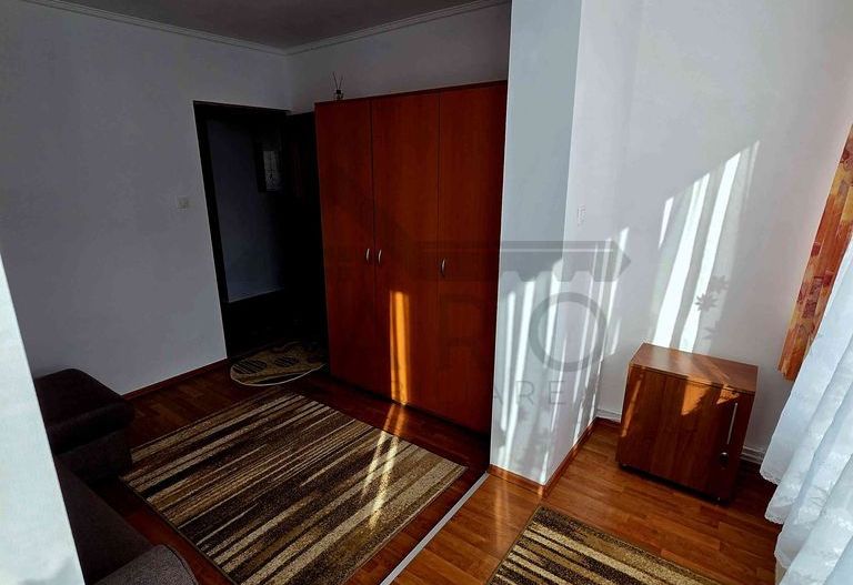 Vând apartament 3 camere - Poză 5