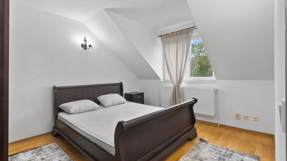 Casa individuala 5 camere | curte superba si garaj | Cristian - Poză 4