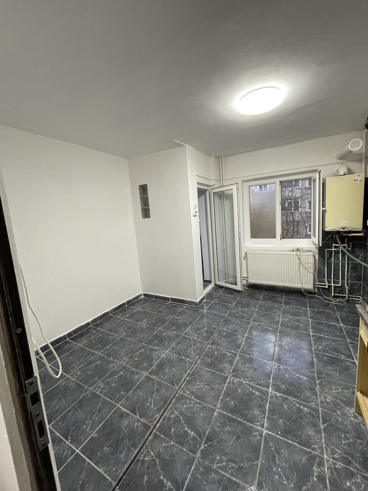 De vanzare apartament 3 camere Virtutii - Poză 5
