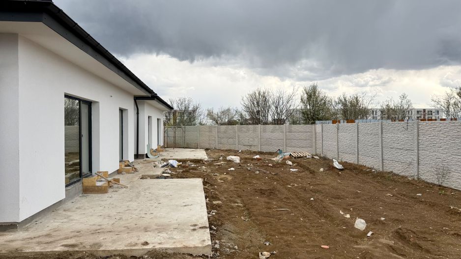 Casa 4 camere pe parter-Tunari | Teren 400 mp - Poză 15