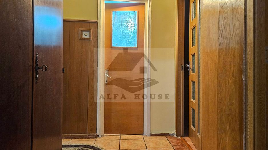 Apartament cu trei camere, zona Racadau 75 mp - Poză 4