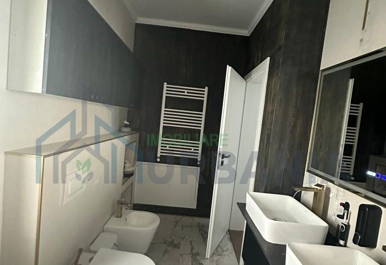 Casa D+P+E in Tomesti,Asfalt, Tâmplărie VEKKA - Poză 3