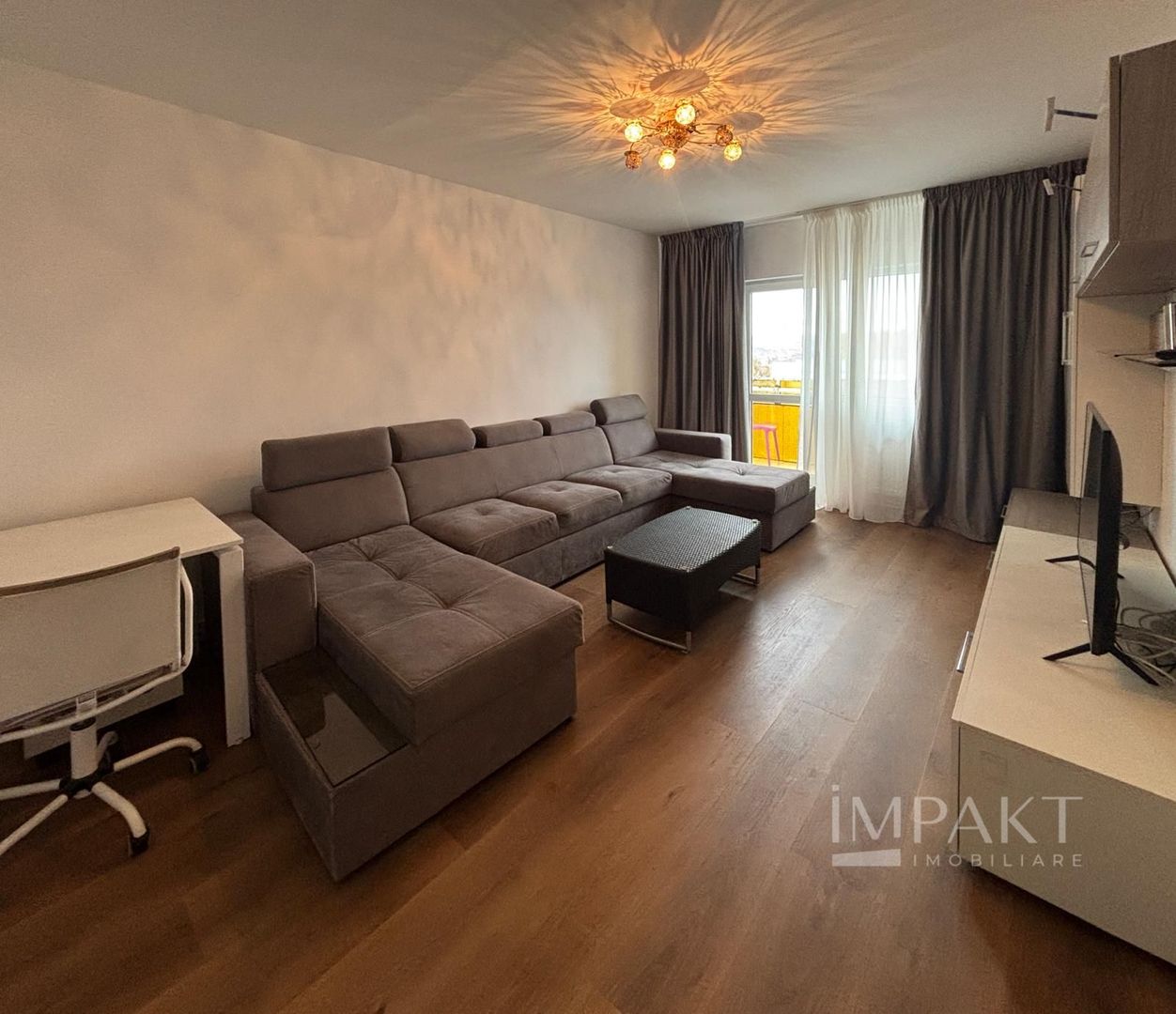 Apartament cu 3 camere, prima închiriere după renovare- zona UMF - Poză 1