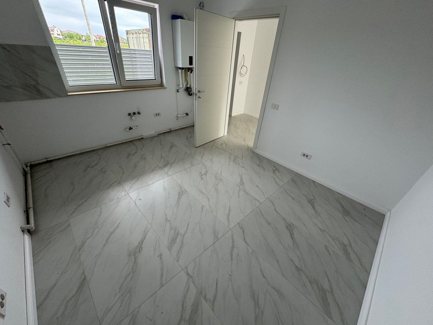 Ultima!!  Vila Otopeni 4 camere TOATE utilitatile - Poză 13