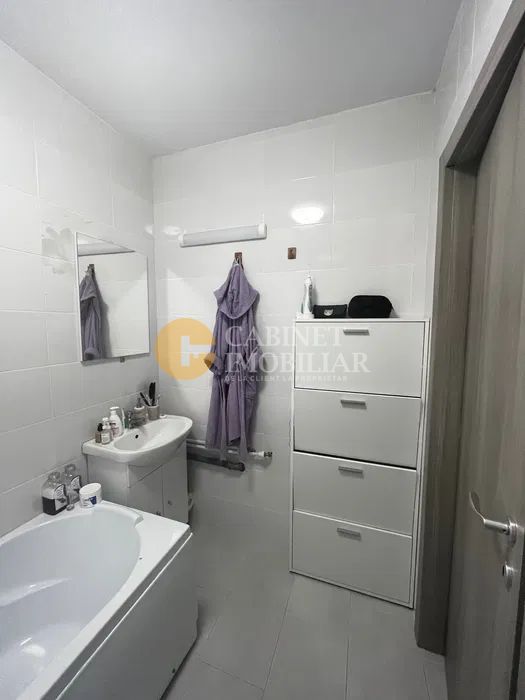 Apartament cu o cameră de vânzare în Cug, Iasi - Poză 3