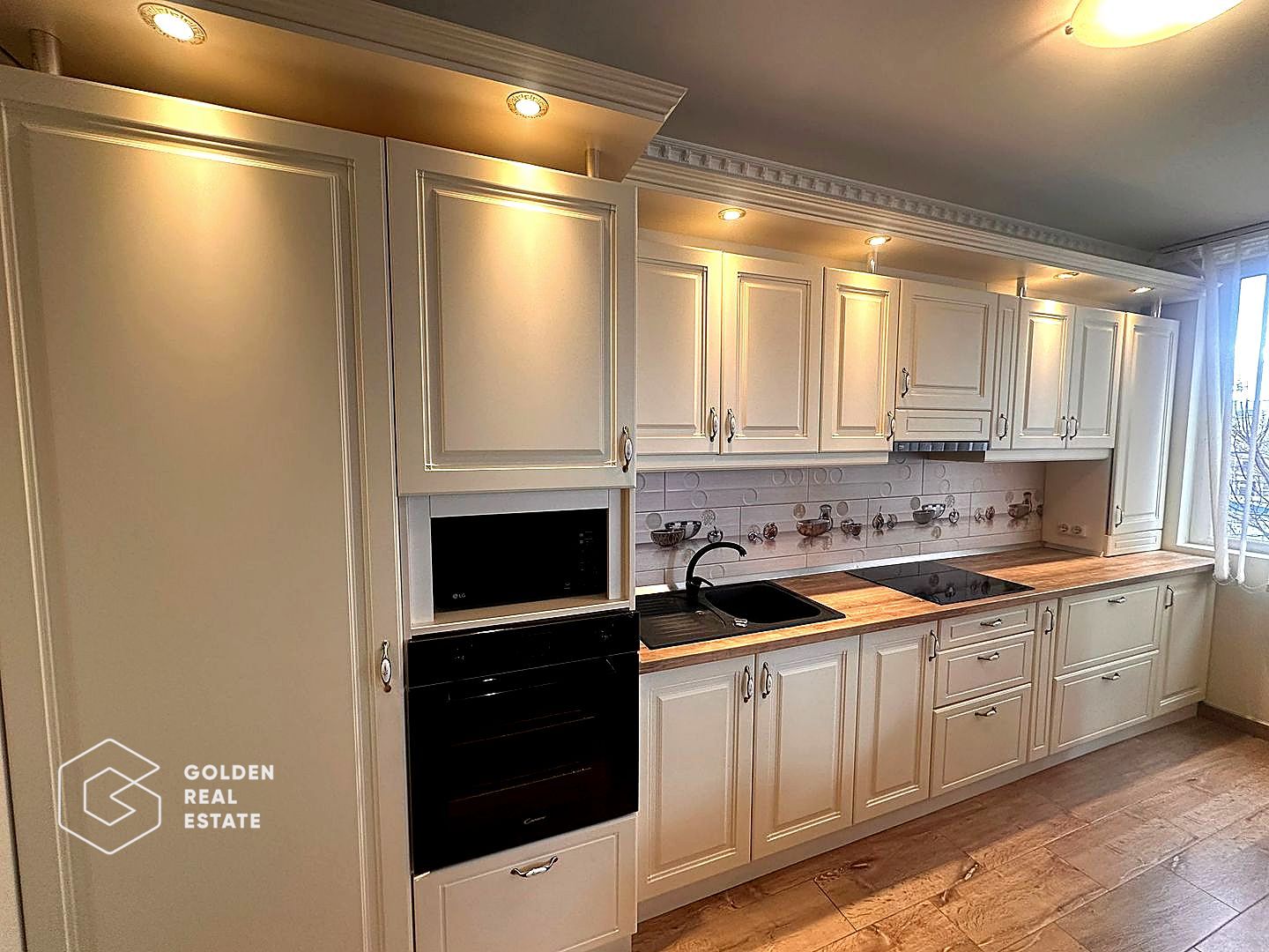 Apartament superb, Ared Kaufland, 3 camere, etaj 3, centrala proprie si balcon - Poză 3