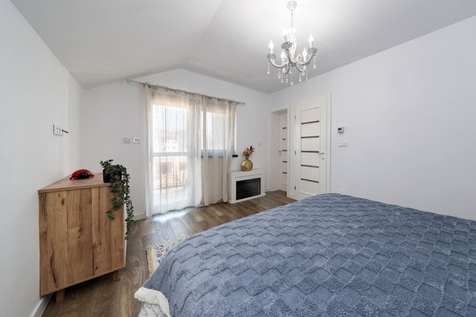 Casă Individuală Modernă de Vânzare | Sânpetru, Brașov - Poză 26