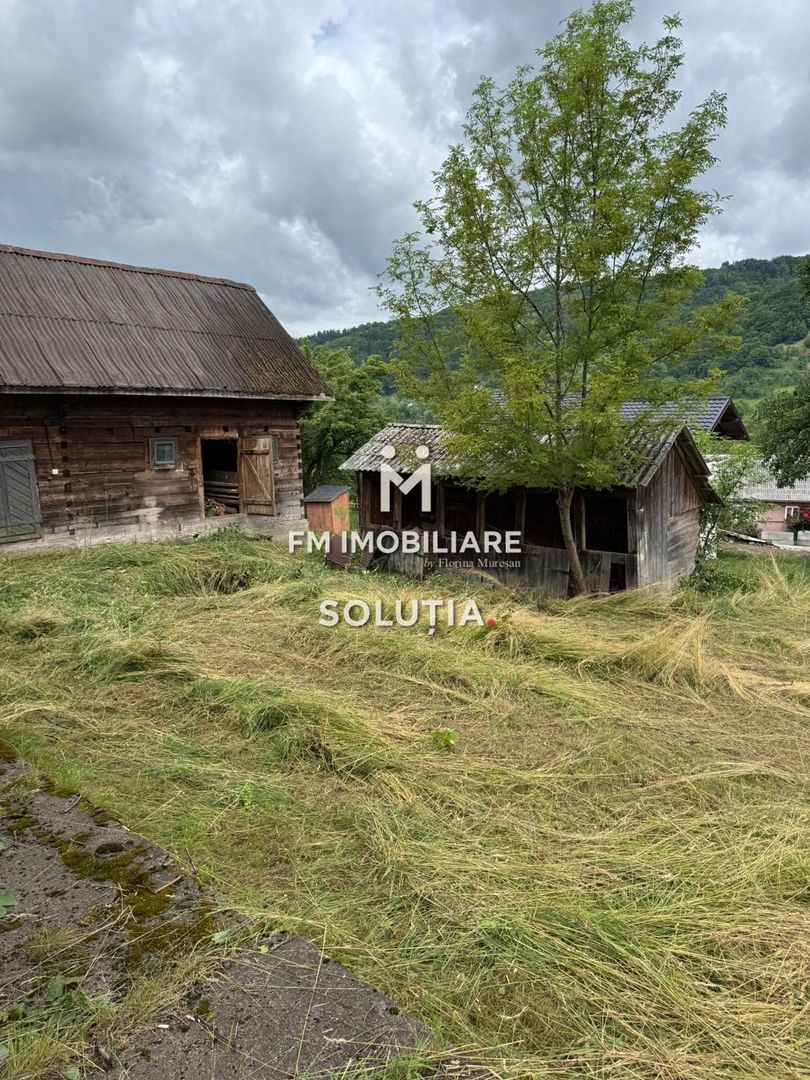 Casă de vânzare în Moisei, zonă turistică- 23 ari teren! - Poză 4