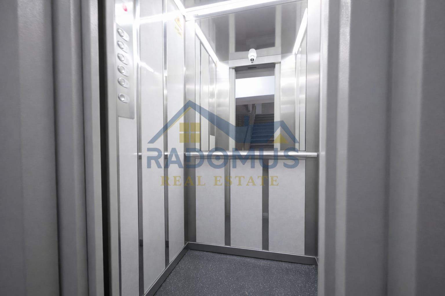 Garsonieră compartimentată în 2 camere - Blv. Republicii - Mobilată - Poză 6