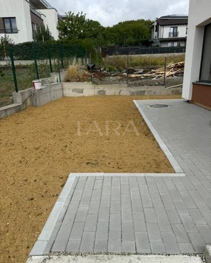 Duplex cu 4 camere, mansardă și curte proprie, zona Iris - Poză 2