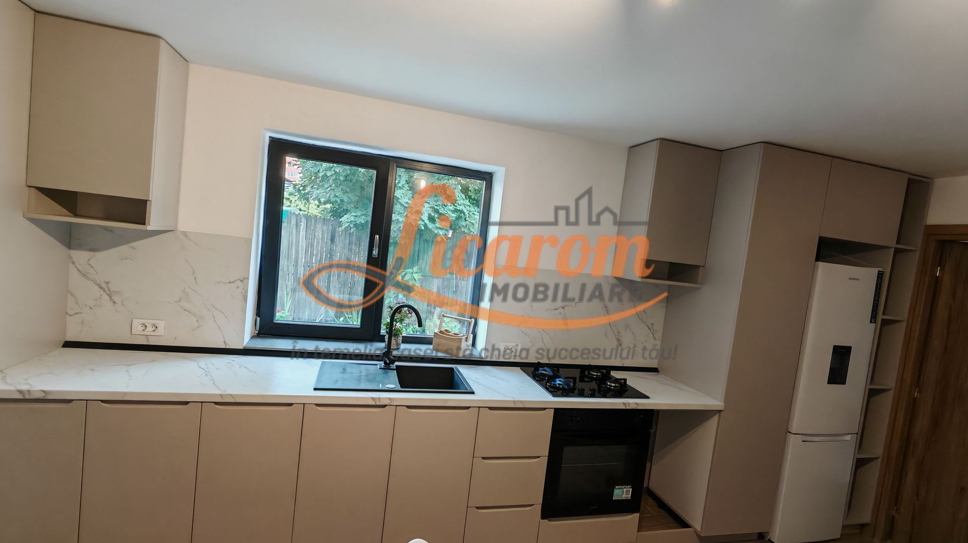 Apartament tip Casa 4 camere strada Carpatilor,totul nou. - Poză 11