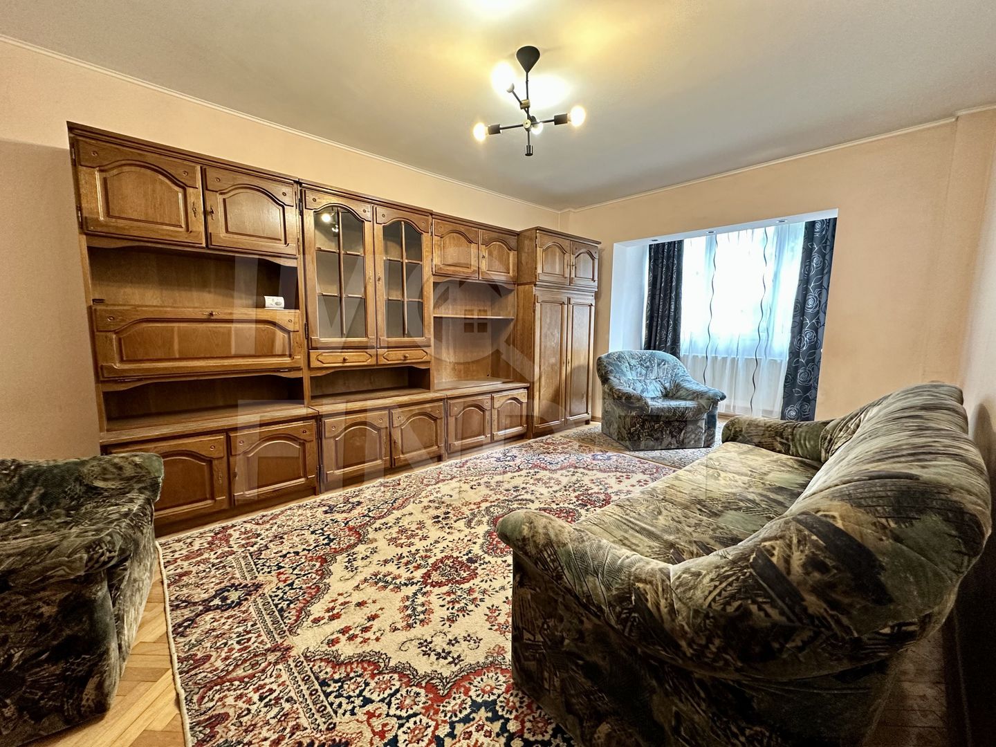 Inchiriere 3 camere decomandate, Marasti, Aurel Vlaicu, finisat clasic - Poză 2