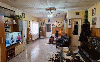 Casa de vanzare 5 camere 320 mp teren Centru zona Prefecturii - Poză 2